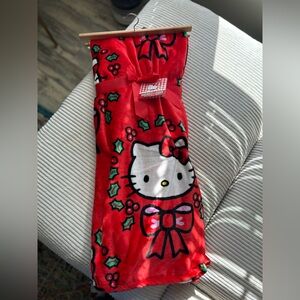 Hello Kitty Red Christmas Wreath Blanket